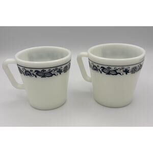Pyrex Old Town Blue/ Blue Onion Coffee Mugs Set Of 2